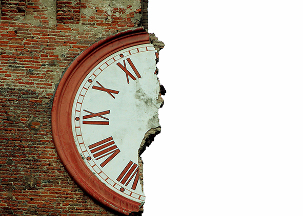 The Clock Tower in Finale Emilia after the earthquake in May 2012 and subsequently entirely collapsed (credit: i.imgur.com/TqSgJ.jpg).