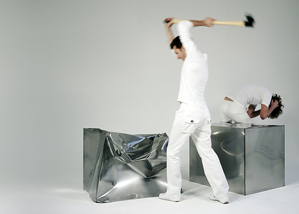 Do Hit Chair (2000), designed by Marijn van der Poll: steel cube and sledgehammer (credit: Droog).  AGATHÓN 19 | 2026
